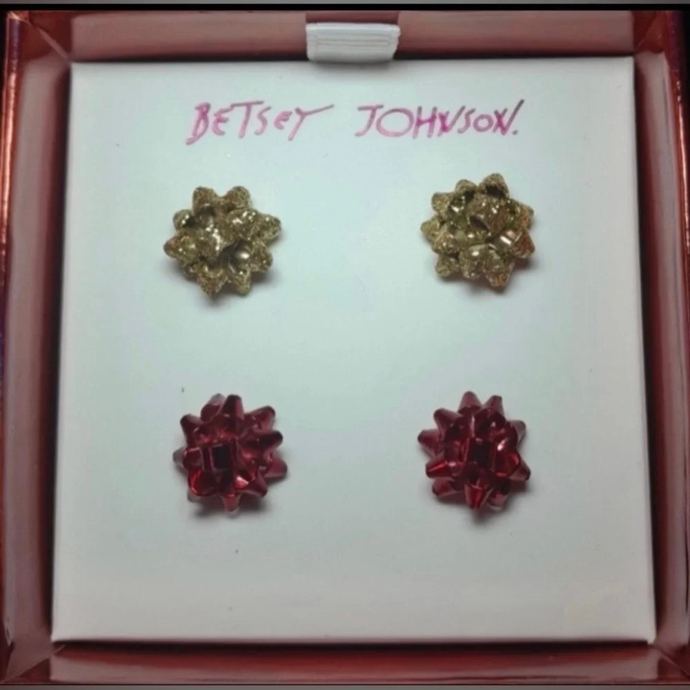 BETSEY JOHNSON Shiny Gold & Red Bow Pierced Earrings Christmas Holiday Box NWT